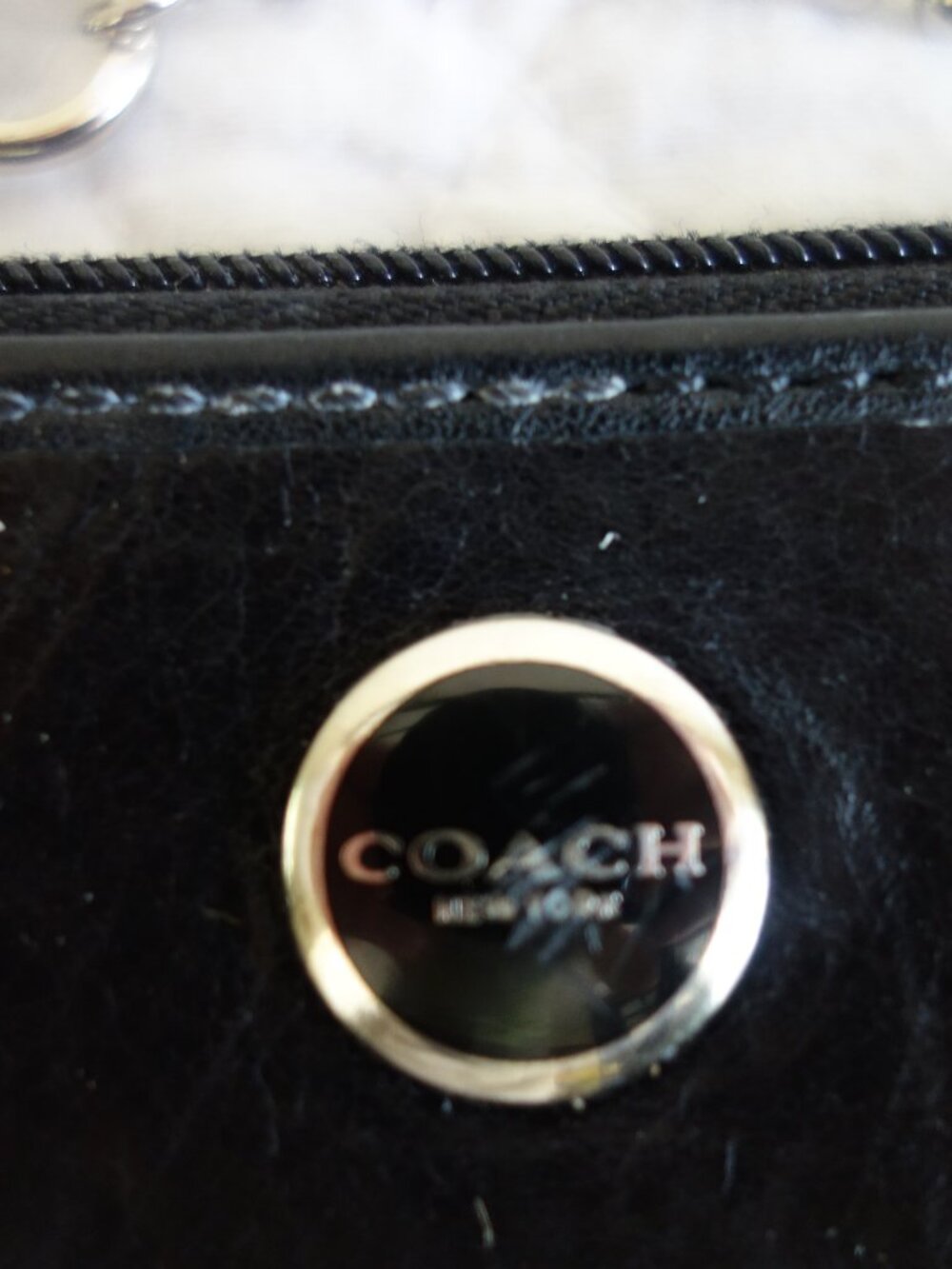 COACH Mini Credit Card Holder Zip Closure Wallet Wristlet - Picture 2 of 5